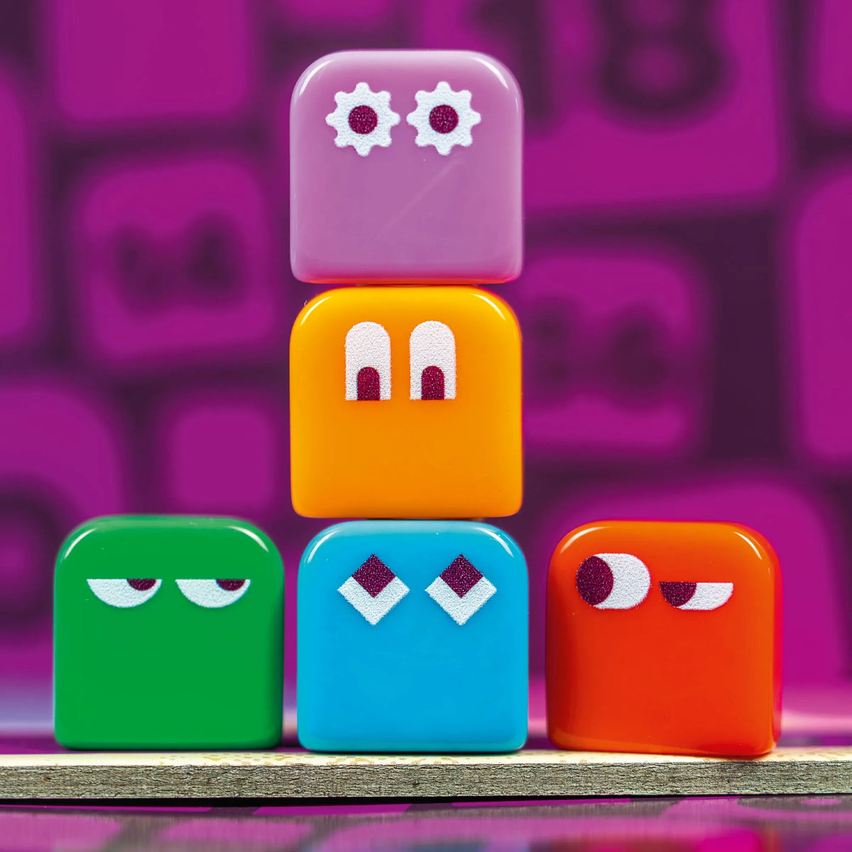 Juego de Mesa Código 5 - Ludilo (Lógica, Deducción y Competición)