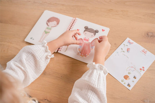 LIBRO VISTE A ROSA & FRIENDS LITTLE DUTCH